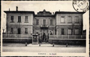 1950 - Carugo (Co) - Le Scuole - viaggiata (formato piccolo)